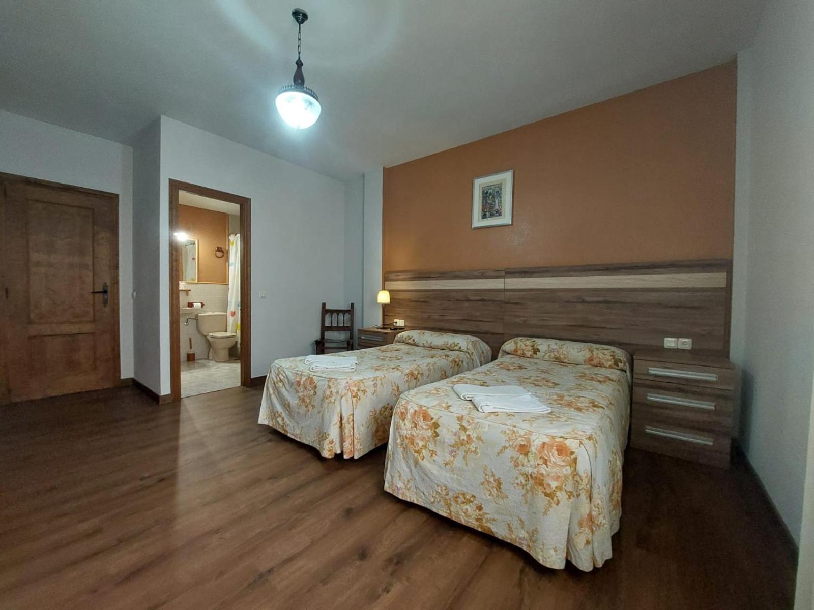 Hostal Restaurante Villa De Сепульведа Экстерьер фото