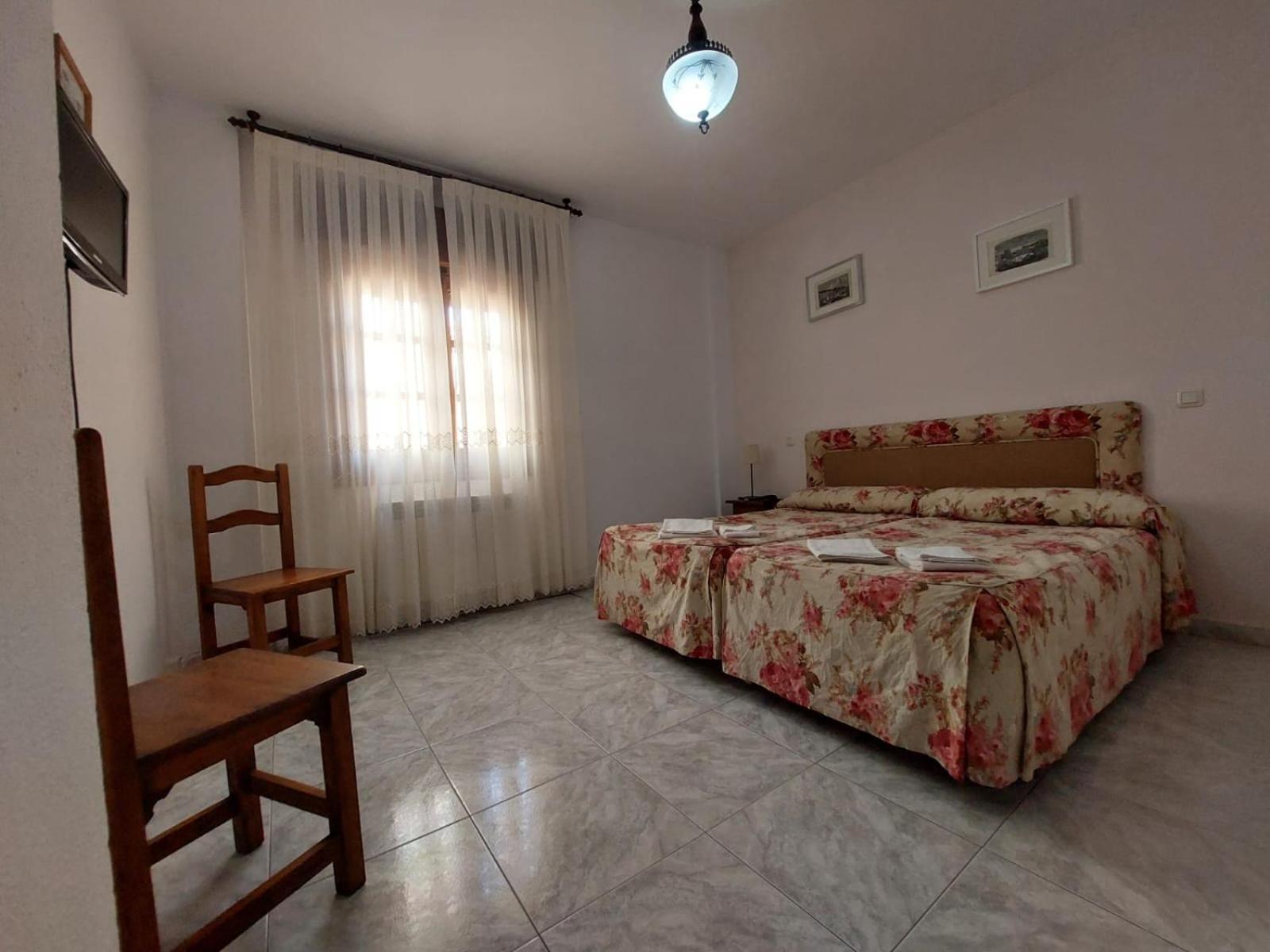 Hostal Restaurante Villa De Сепульведа Экстерьер фото