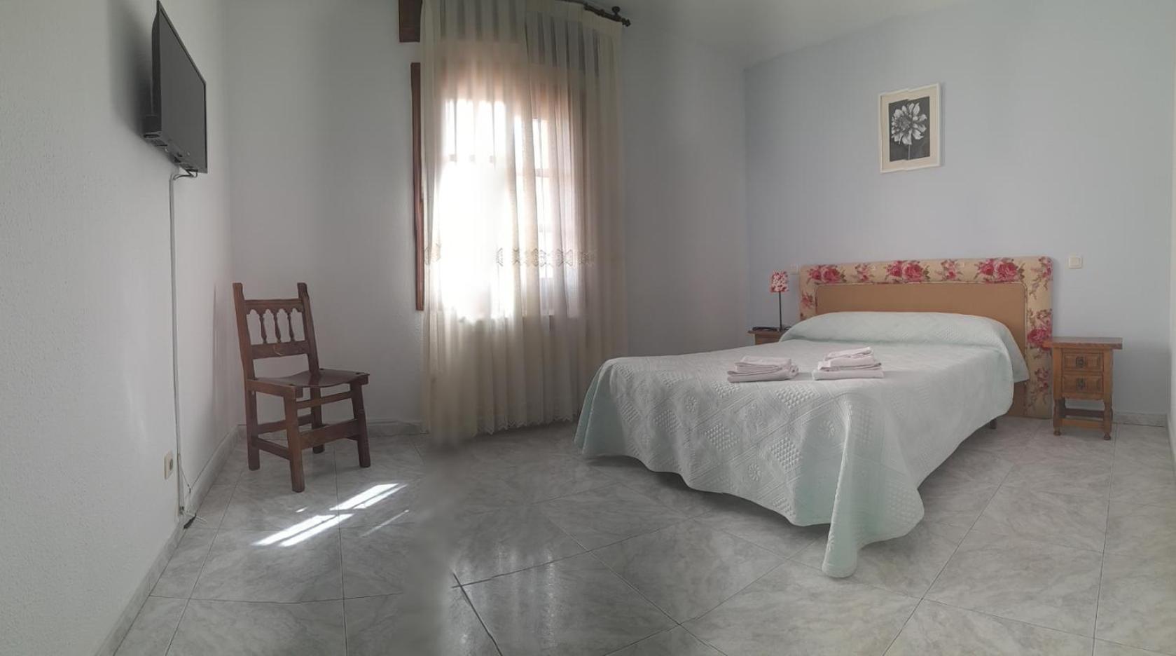 Hostal Restaurante Villa De Сепульведа Экстерьер фото