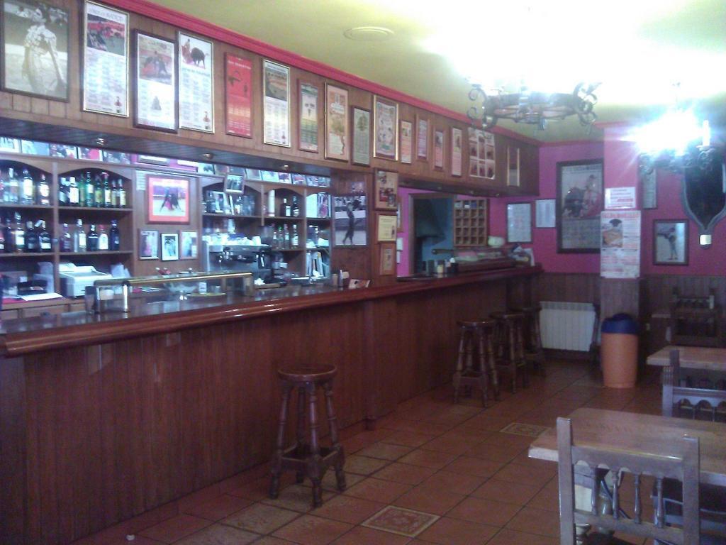 Hostal Restaurante Villa De Сепульведа Экстерьер фото